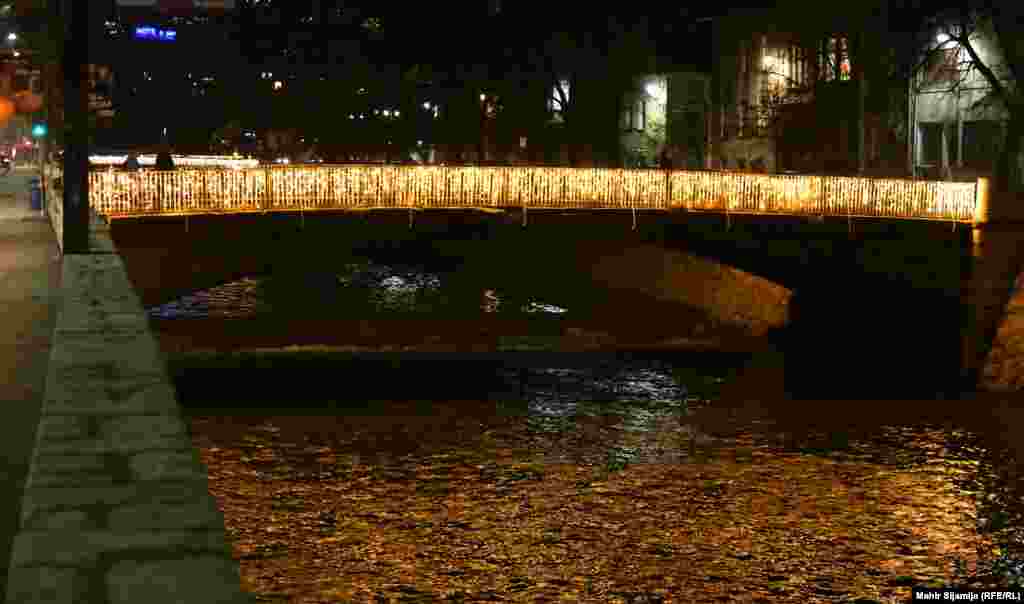 Careva ćuprija je izgrađena u 15.vijeku. Poplava je uništila most 1619.godine. Nakon toga je srušen I ponovo izgrađen.