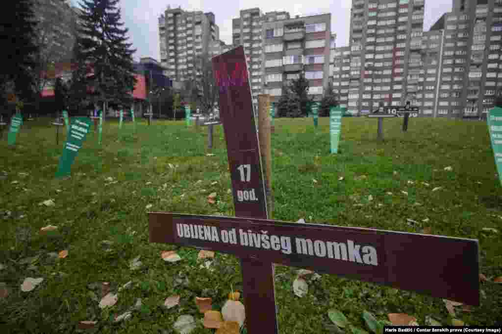 Prema dostupnim podacima Centra, u 2020. godini u BiH je zabilježeno 11 slučajeva femicida. &quot;To je podatak koji brine, a brine i to da od tri ubijene žene dvije su ubili njihovi bivši ili sadašnji partneri.&ldquo;