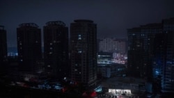 Kievul, în beznă după atacul cu rachete rusești. Foto: AP/Evgheni Maloletka