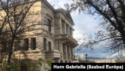 A Lónyay-Hatvany villát 2020 decemberében kapta meg az államtól a Batthyány Lajos Alapítvány. 2014-től az MNB Pallas Athéné Domus Animae Alapítványa, majd a szintén MNB-alapítvány Pallas Athéné Domus Scientiae volt a tulajdonos