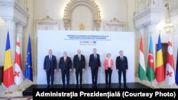 ხელშეკრულების ხელმოწერის ცერემონიალი, 17 დეკემბერი, ბუქარესტი