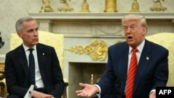 Președintele SUA, Donald Trump, l-a primit pe premierul canadian Mark Carney la Casa Albă pe 6 mai 2025. 