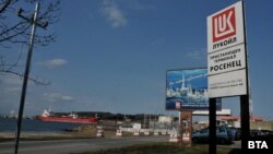 Пристанище „Росенец“ в момента е дадено на концесия на руската компания „Лукойл“.