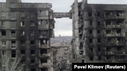 Ndërtesa të shkatërruara në qytetin Mariupol të Ukrainës. Fotografi nga arkivi. 