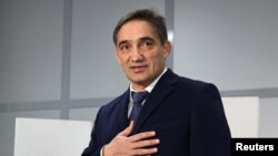 Во второй тур выборов президента, которые пройдут 3 ноября, прошли кандидат от PAS Майя Санду и Александр Стояногло, которого поддерживает ПСРМ.