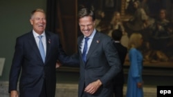 Premierul Olandei, Mark Rutte, țară care ezită să își dea acordul pentru aderarea României la Schengen, vizitează, miercuri, România. El va merge cu președintele Iohannis la baza militară de la Cincu, unde se află și militari olandezi. (Foto: Summitul de la Madrid, iunie 2022)