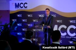 Gulyás Gergely Miniszterelnökséget vezető miniszter beszédet mond a Mathias Corvinus Collegium posztgraduális programjainak diplomaátadóján, 2022. május 28-án