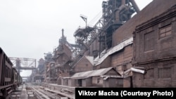 Фотографът Виктор Мача заснема "Азовстал" през 2016 г.