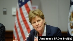 сенаторката Џин Шахин