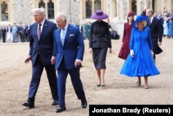 Доналд Трамп, кралот Чарлс III, кралицата Камила, Меланија Трамп, принцезата Кејт и принцот Вилијам во замокот Виндзор, во Виндзор, Англија, во среда, 17 септември 2025 година