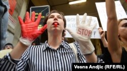 Protest ispred redakcije tabloida "Informer" u Beogradu, 7. oktobar 2022.