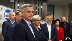 Стефан Янев с членове на партията си "Български възход"