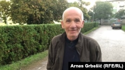 "Mislim da će sad biti sve u redu i pobijediće onaj koga narod izabere. Političari trebaju da rade svoj posao za koji su izabrani", riječi su Zorana Đekića iz Doboja, 2. oktobar 2022.