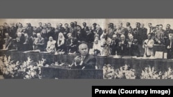 N. Hrușciov ia cuvântul la Congresul mondial pentru dezarmare și pace de la Moscova. Imagine preluata din „Pravda”, 11 Iulie 1962