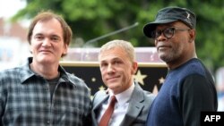 Куентин Тарантино с Кристоф Валц и един от другите си любими актьори Самюел Джаксън, Холивуд, 2014 г.