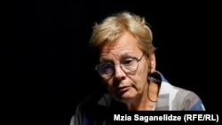 ირინა ოსტროვსკაია, "მემორიალის" წევრი, გამოფენის "მამის წერილები" კურატორი