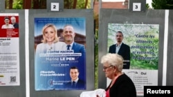 Választási plakátok Henin-Beaumont-ban, Franciaországban 2024. június 29-én