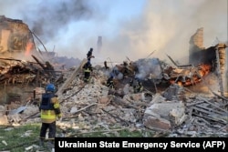 O școală din Bilohorivka, distrusă în urma unui atac cu rachete rusești din luna mai.