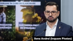 Ministrul, deputat PSD, s-a ocupat de procurarea subiectelor la concursurile de angajare pentru patru protejați care au ajuns șefi în direcțiile județene ale ministerului și de măsluirea rezultatelor pentru unul dintre ei, care a picat concursul.