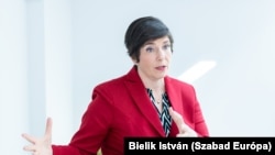 Клара Добрев