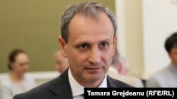 Rectorul UTM, Viorel Bostan