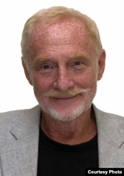 Regizorul Josy Dubié