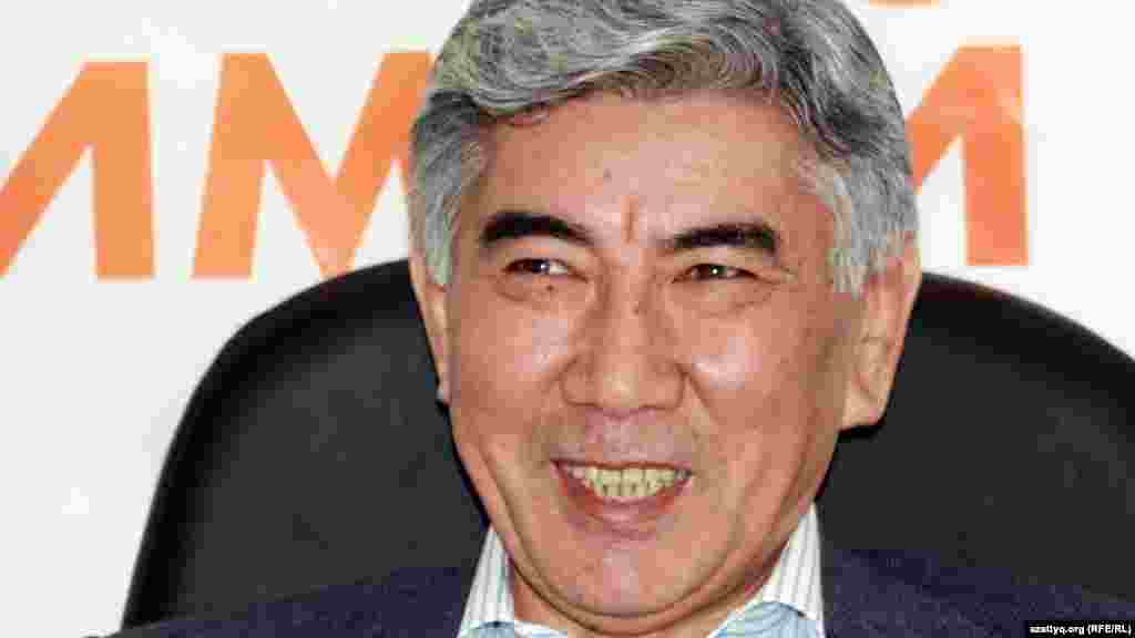 Жармахан Туякбай&nbsp;(1947 года рождения) выдвигался кандидатом в президенты на выборах 2005 года от оппозиции, набрал 6,64 процента голосов. Генеральный прокурор Казахстана (1990-1995), председатель мажилиса парламента второго созыва (1999-2004 годы).&nbsp;14 октября 2004 года выступил с публичным осуждением фальсификаций выборов в мажилис парламента третьего созыва и отказался от депутатского мандата. В ноябре 2004 года стал председателем Координационного совета демократических сил Казахстана (КСДСК). С 10 сентября 2006 года&nbsp;&mdash; председатель оппозиционной Общенациональной социал-демократической партии Казахстана.