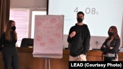 Илустрација - Средношколци од СУГС „Орце Николов“ на настанот за доделување на наградата за средношколско учество – #најГЛАСни!