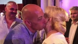 Congresul PSD. Lungul drum de pupături al Vioricăi Dăncilă către prezidențiale