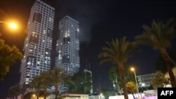 Зградата во Тел Авив за која се тврди дека била погодена од иранска ракета, 13 јуни.