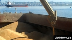 ხორბლის გადატვირთვა უკრაინის, ნიკოლაევის ნავსადგურში, 2015 წელი 