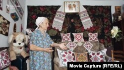 Doamna Silvia, povestind despre lucrurile pe care le-a adunat în Casa mare