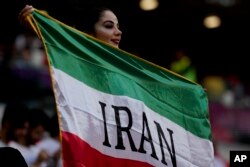 Iako bi Iran mogao da prođe dalje nerešenim rezultatom 29. novembra, ne može da si priušti poraz ako želi u osminu finala. Za prolazak SAD jedina opcija je pobeda.