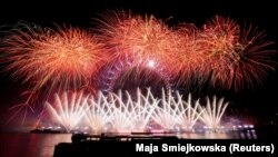 Новогодишниот огномет во Лондон