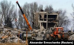 Clădirea în care se aflau militari ruși. Makiivka, regiunea Donețk, 4 ianuarie 2022.