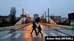 Pogled na Severnu Mitrovicu iz južnot dela grada.