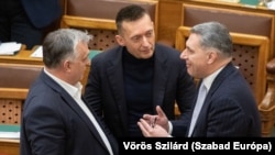 Orbán Viktor, Rogán Antal és Lázár János a parlamentben