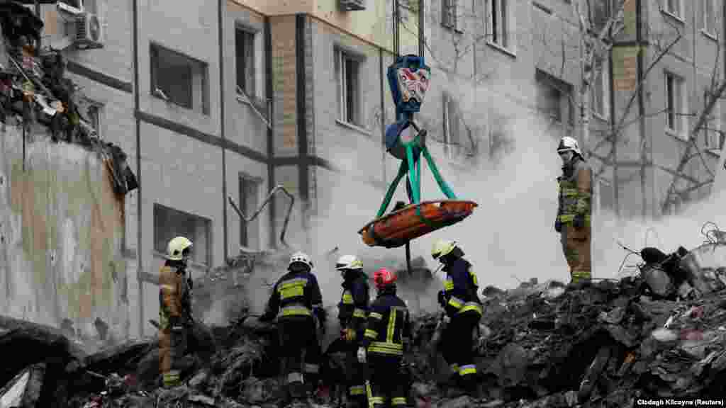 Спасатели нашли тело человека под завалами дома&nbsp;