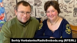 Ізюмчанка Інга з кореспондентом Радіо Донбас.Реалії Сергієм Горбатенком