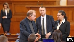 Радомир Чолаков от ГЕРБ разговаря с Маргарита Генчева от "Възраждане", 20 декември 2022 г.