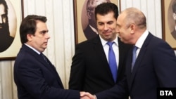 Президентът Румен Радев посреща съпредседателите на "Продължаваме промяната" Асен Василев и Кирил Петков.