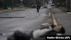 O imagine dură din Bucea, o localitate din apropiere de Kiev unde armata rusă a comis crime de război, potrivit autorităților ucraineni. 