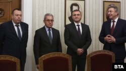 Отдясно наляво: Мустафа Карадайъ, Ахмед Ахмедов, Йордан Цонев и Хамид Хамид