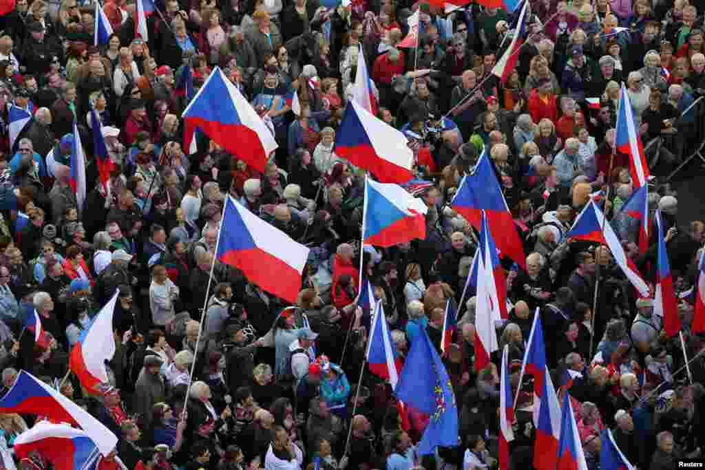Imagine de la protestul&nbsp;anti-guvernamental de vineri, 28 octombrie.&nbsp;