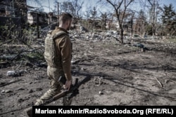 Українські військові на передових позиціях під Бахмутом, Донецька область