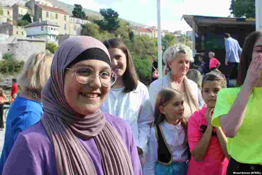 &quot;Meni je super sudjelovati u ovakvom nekom projektu, zato što možemo vidjeti da neki ljudi mogu biti različiti, ali ipak možemo se sprijateljiti s njima&quot;, kazala je učenica Četvrte osnovne škole iz Mostara Asja Frko.