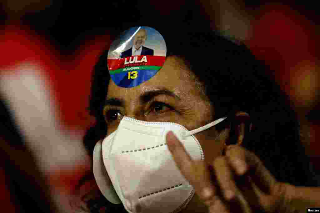 Da Silva, bivši predsjednik zemlje od 2003. do 2010, obećao je da će obnoviti prosperitetniju prošlost zemlje, ali se suočava s preprekama u polariziranom društvu.