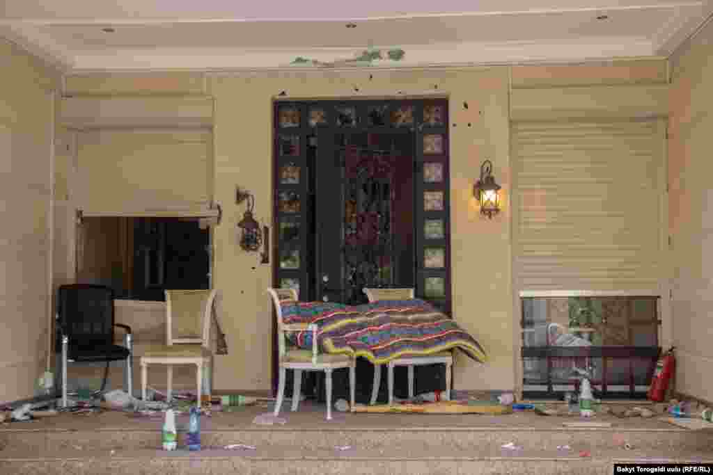 Хаос после штурма.