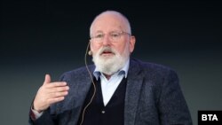 Франс Тимерманс говори по време на форума „Зеленият преход – решения и предизвикателства за България“ на 15 октомври в София. 