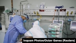 Autoritățile se așteaptă la o explozie a numărului de cazuri în perioada următoare, efect al extinderii Omicron la nivel comunitar